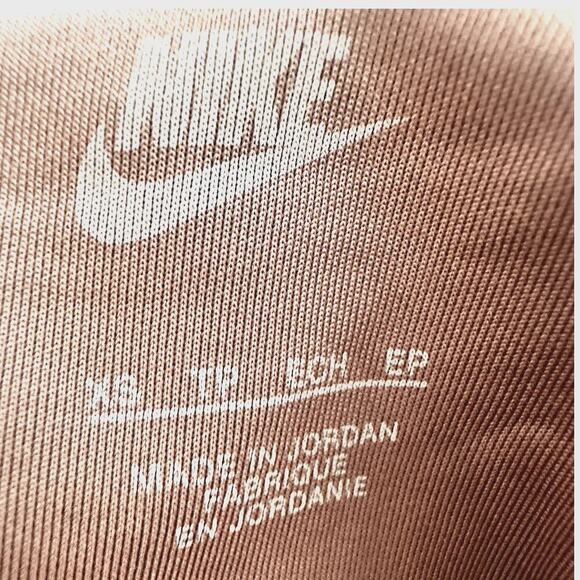 Nike - Tight Fit High Rise Full Length Flare Leggings - Picture 4 of 7